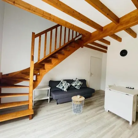 Bright Apt With Nice Balcony - Near Beach Apartment